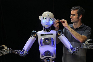 类人机器人工厂探访 解密机器人制造过程